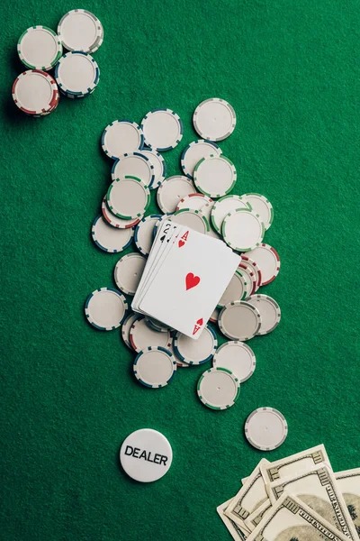 Live Lucky Twins table at jutawanbet login with dealer and card reveal